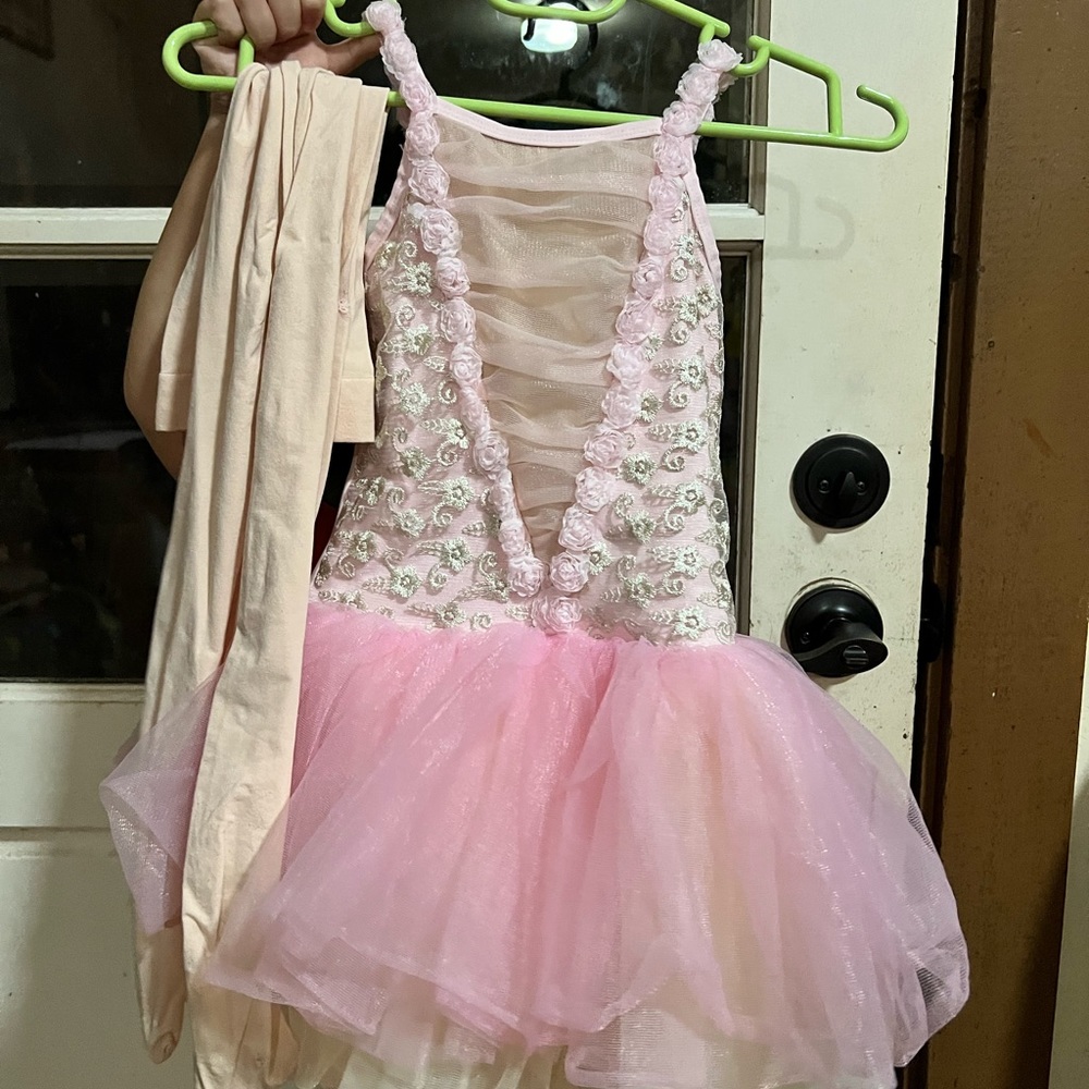 Preloved Leotard and tutus ballet pink size 5 to 6